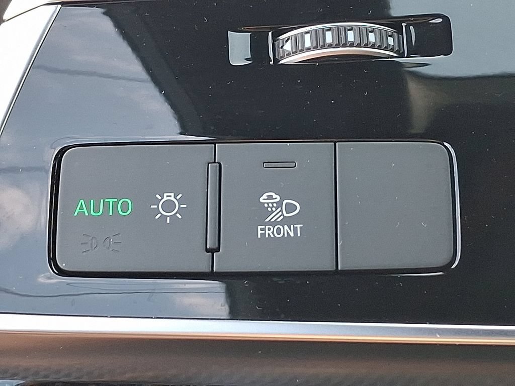Used 2021 Audi SQ8 Premium Plus w/ Driver Assistance Package AWD/4WD image 24
