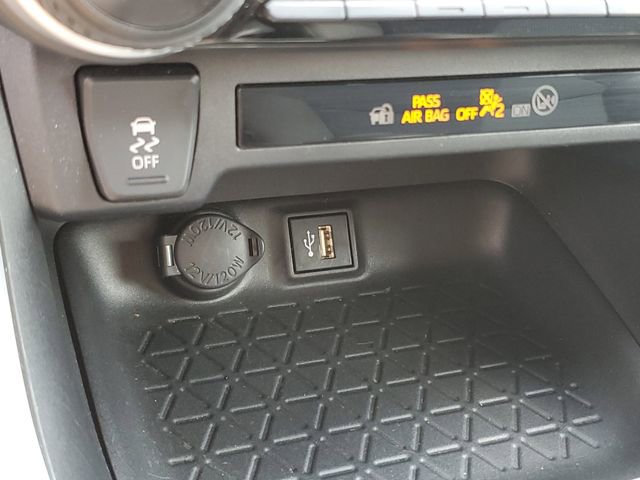 Used 2023 Toyota RAV4 LE image 32