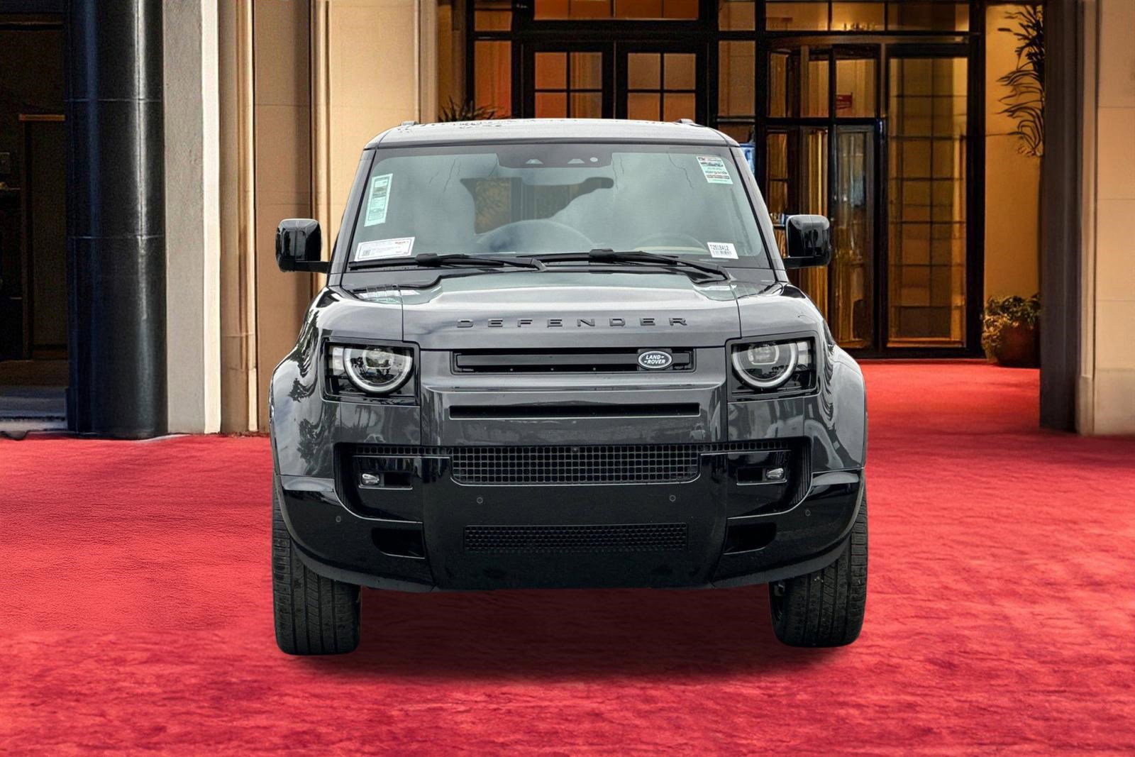 New 2026 Land Rover Defender 130 X-Dynamic SE image 6