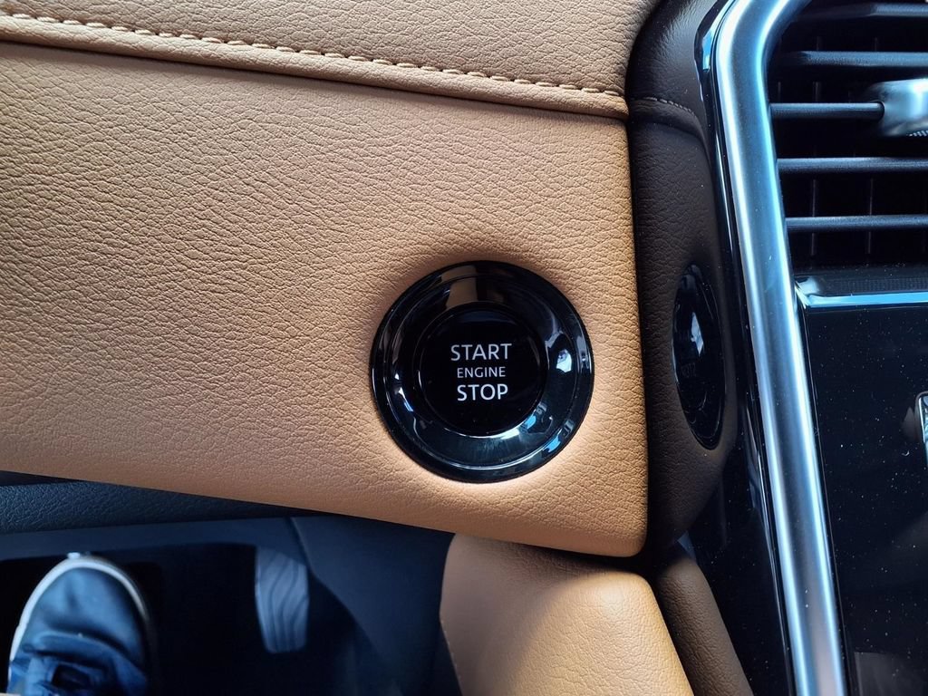 New 2026 Nissan Armada SL w/ Captain's Chari Seat Package AWD/4WD image 8