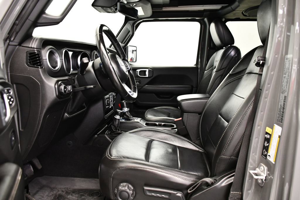Used 2021 Jeep Wrangler Unlimited Sahara image 32