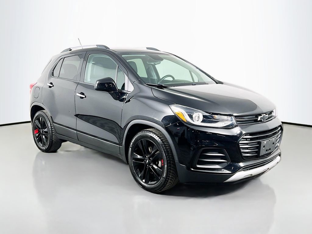 Used 2019 Chevrolet Trax LT w/ Redline Edition image 3