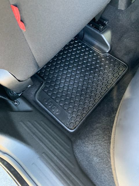 Used 2019 Jeep Renegade Trailhawk AWD/4WD image 17
