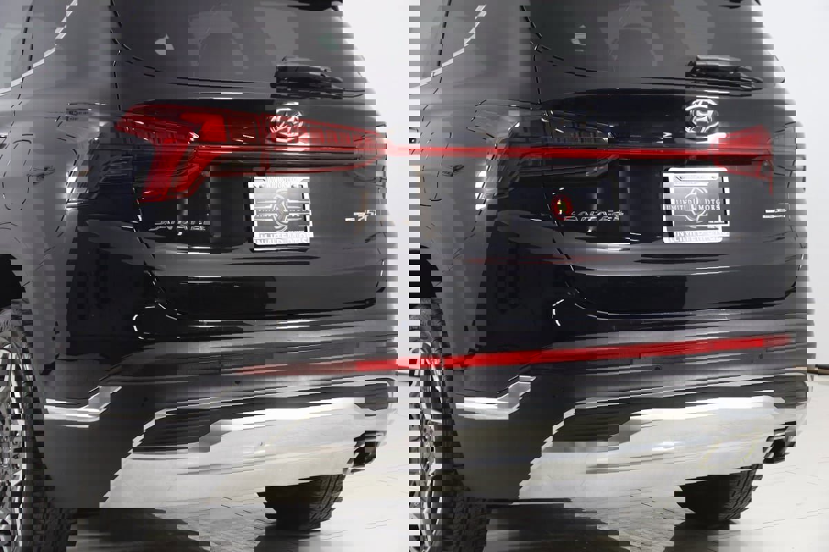 Used 2021 Hyundai Santa Fe Limited w/ Cargo Package image 24