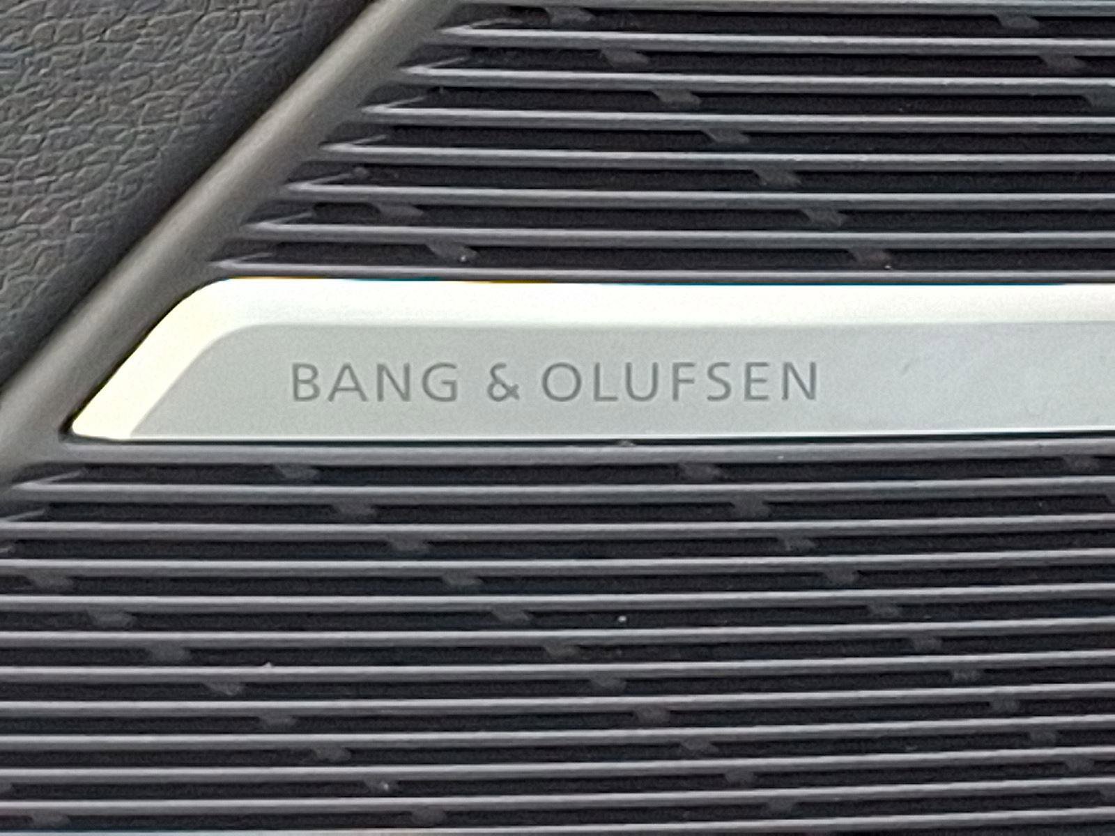 Used 2025 Audi Q8 Prestige w/ Prestige Package image 27