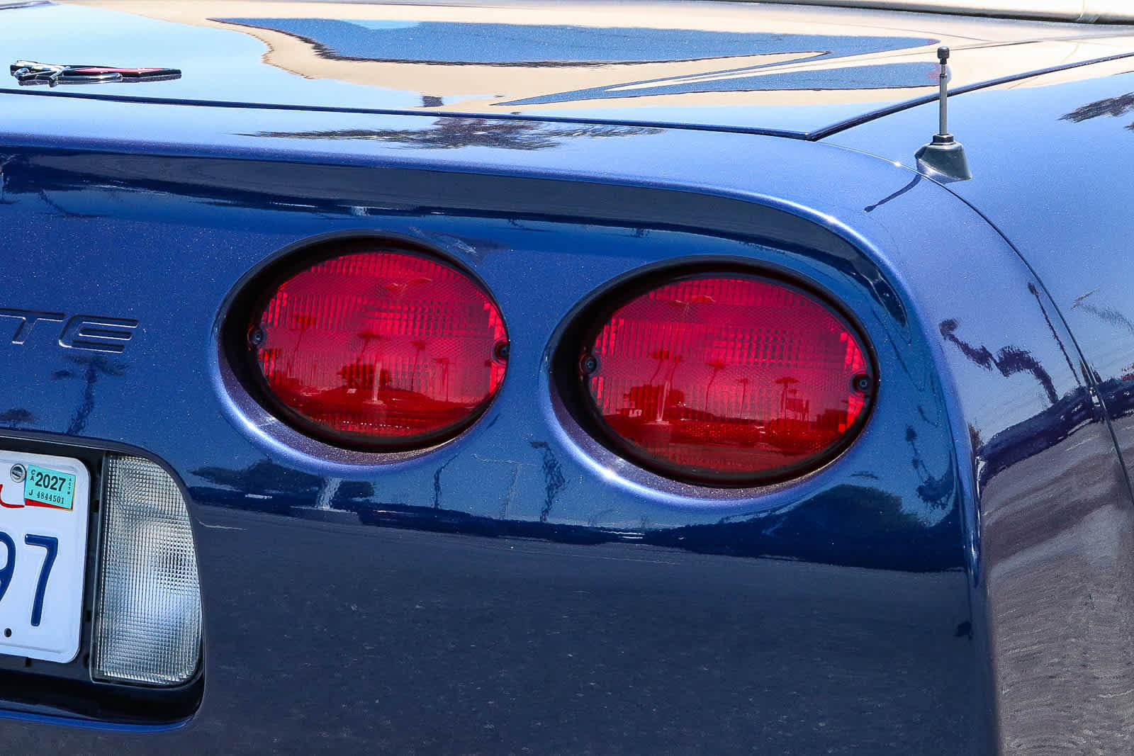 Used 2001 Chevrolet Corvette Convertible w/ Preferred Equipment Group2 RWD image 8