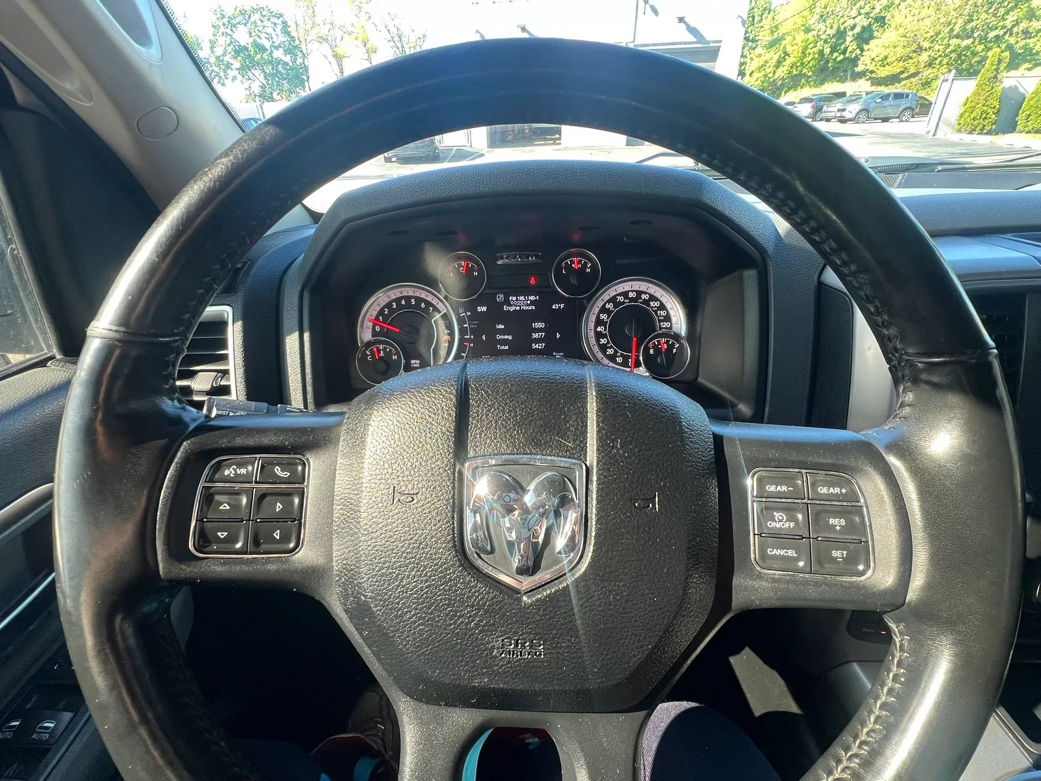 Used 2018 RAM 1500 SLT AWD/4WD image 18