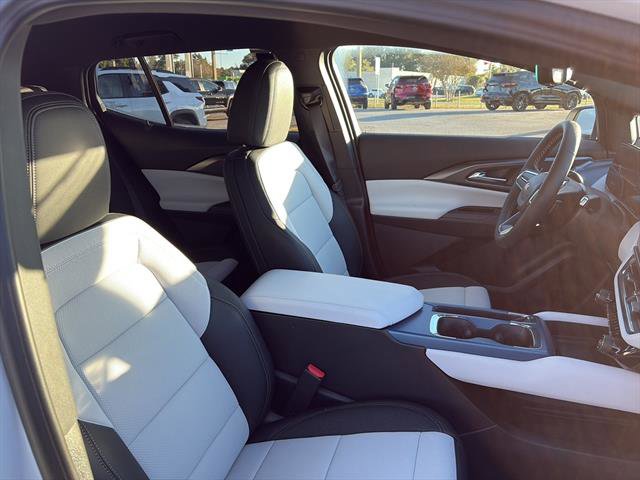 New 2026 Chevrolet Equinox EV LT image 9