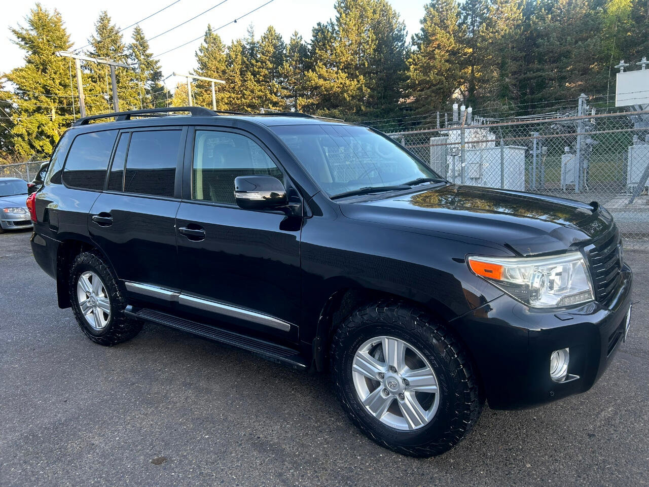 Used 2013 Toyota Land Cruiser image 2