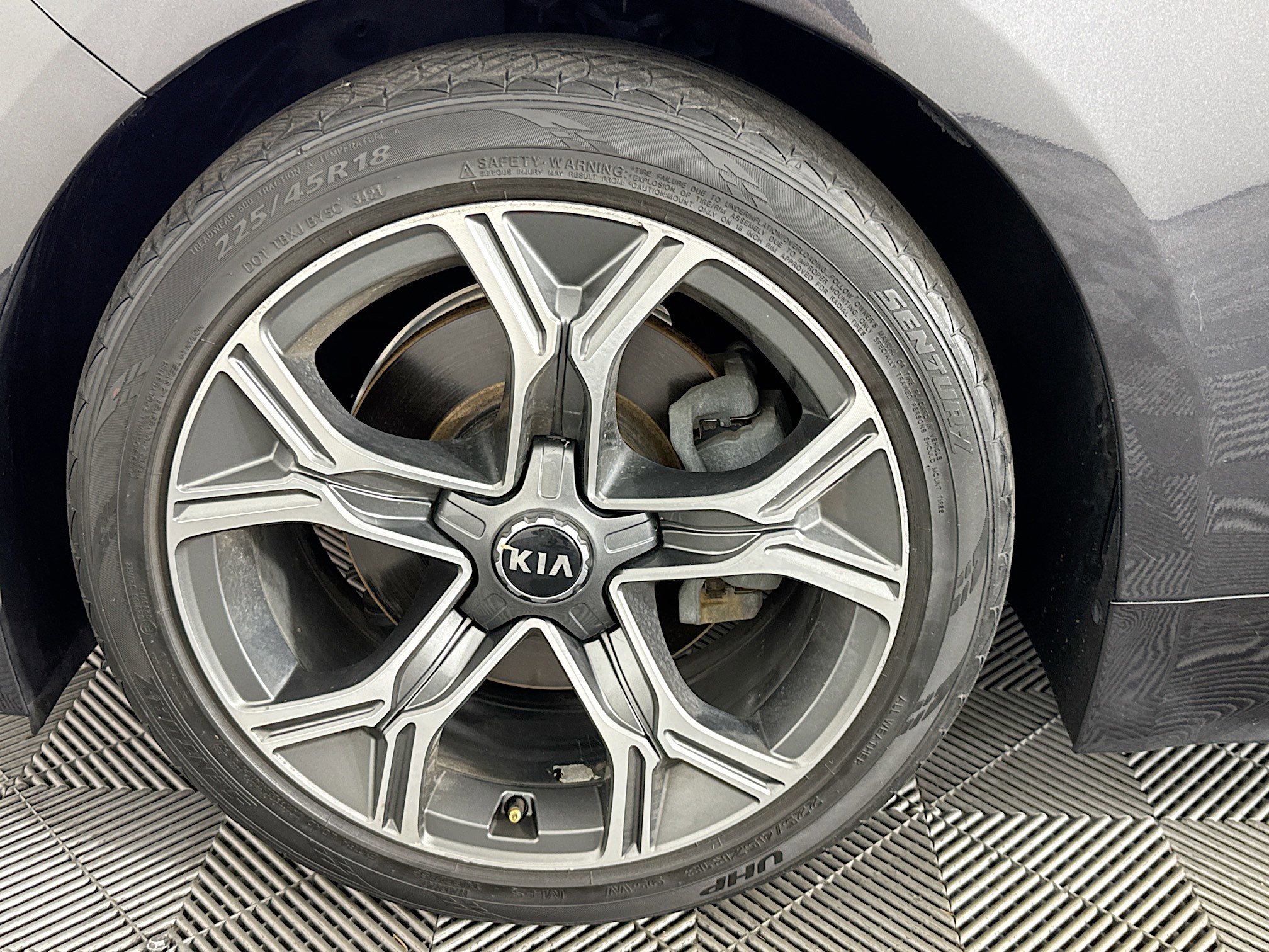 Used 2020 Kia Stinger GT-Line RWD image 37
