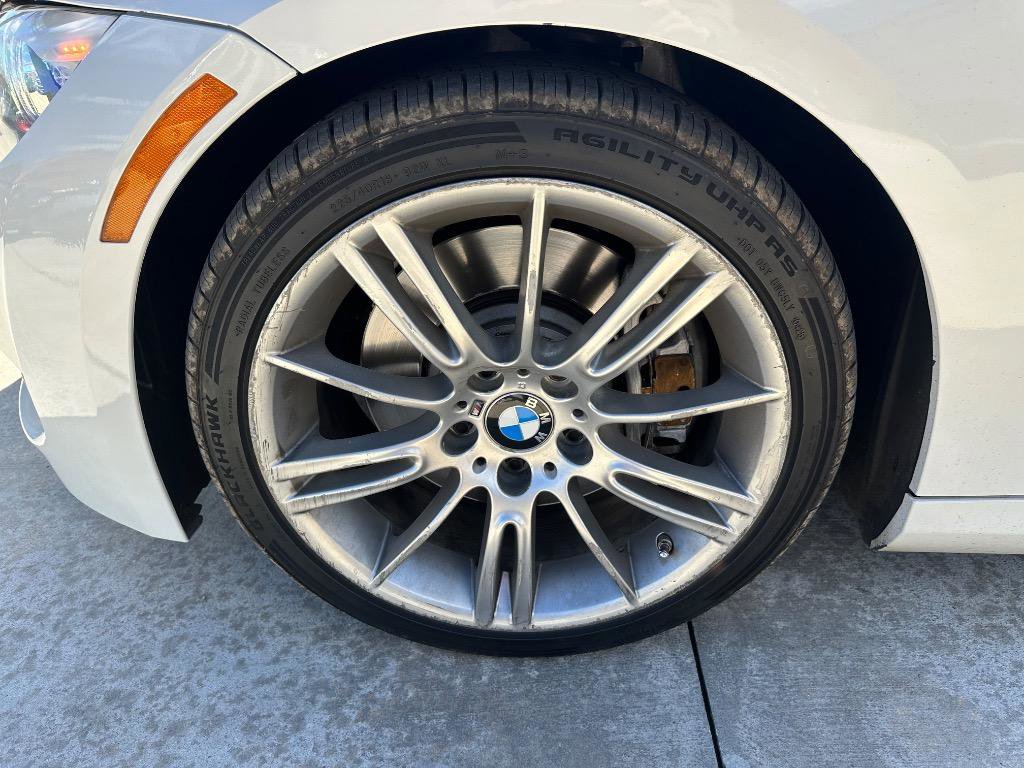 Used 2013 BMW 335i Convertible image 19