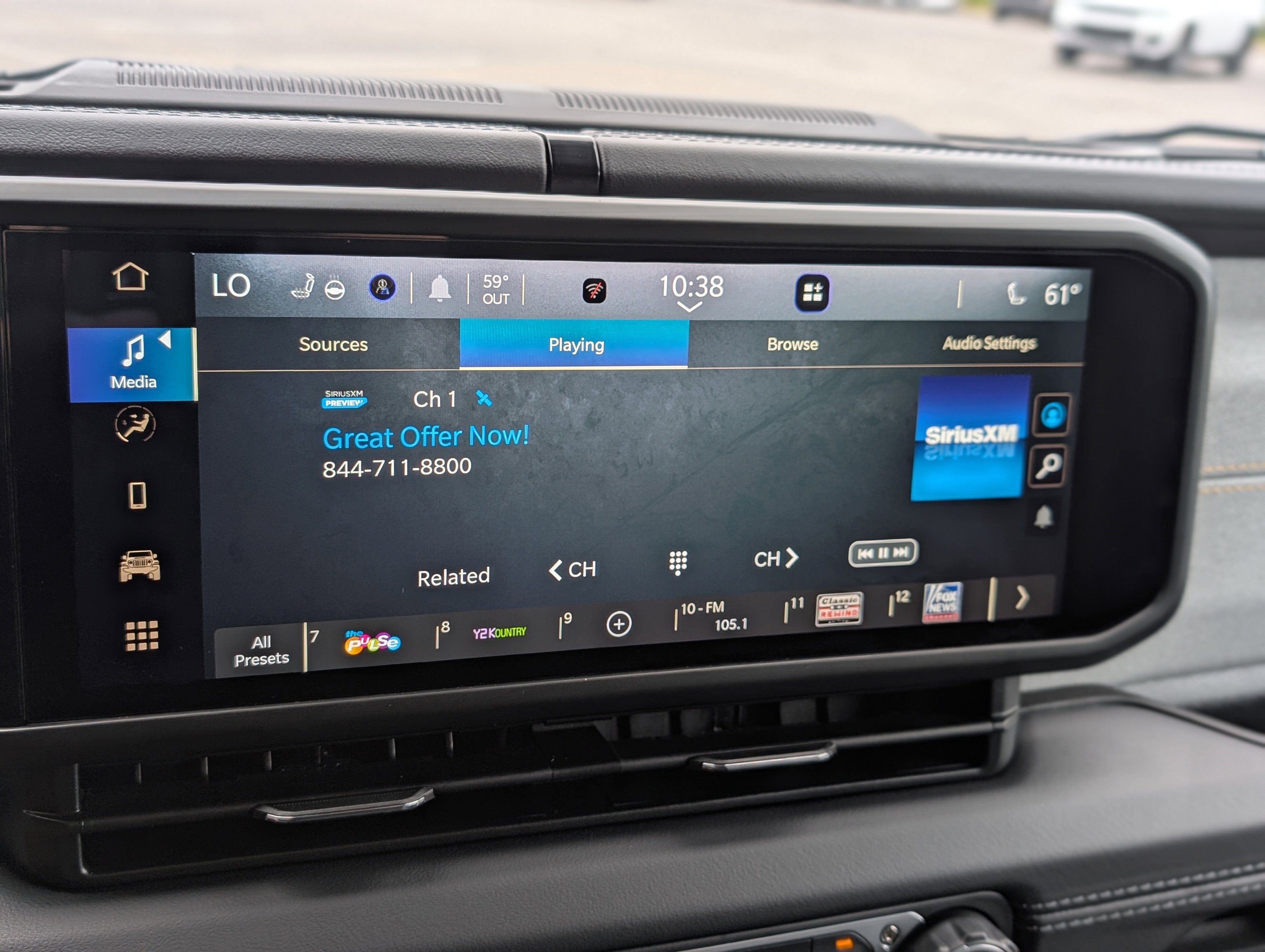 Used 2025 Jeep Wrangler Unlimited Sahara AWD/4WD image 28