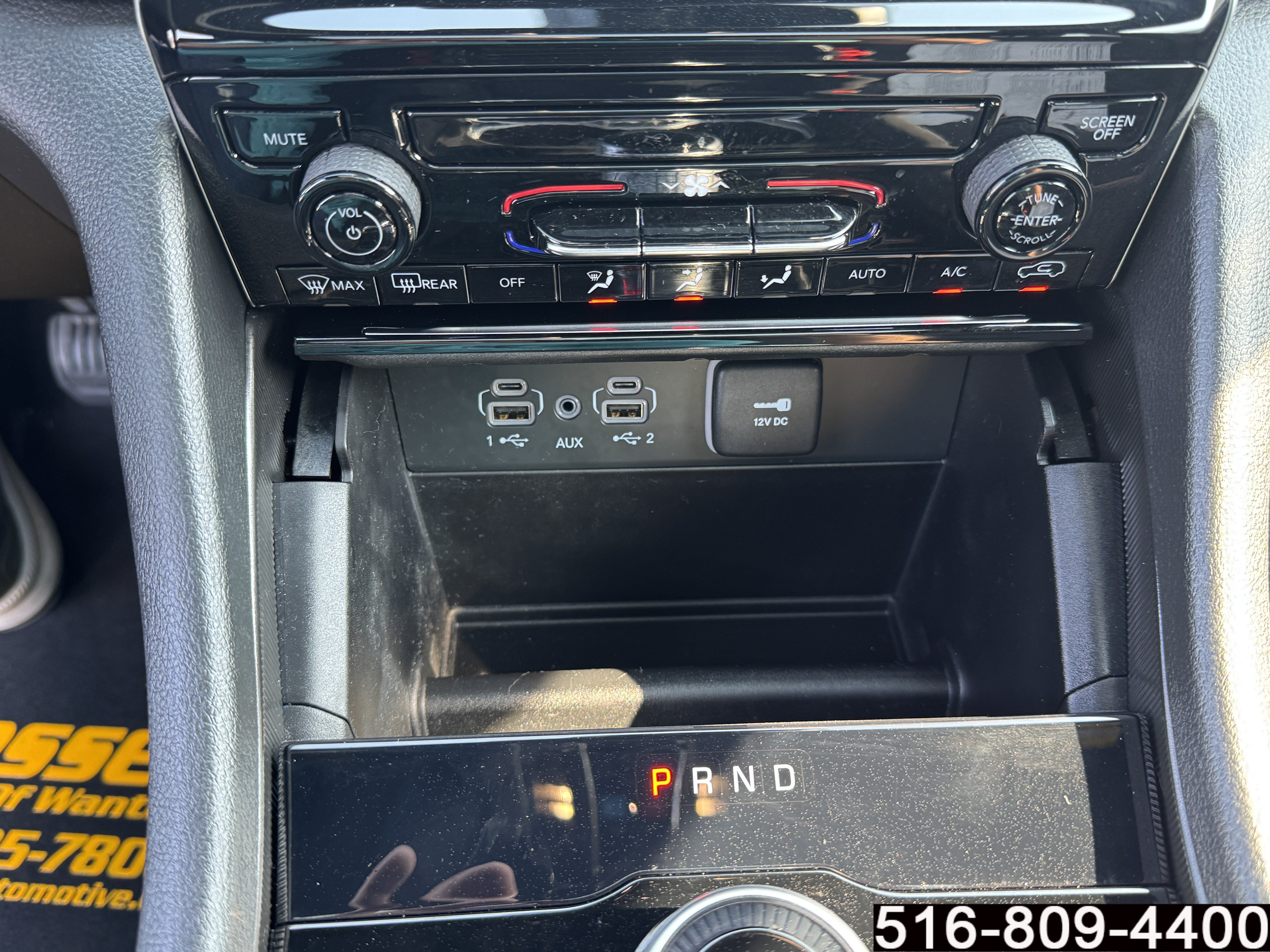 Used 2024 Jeep Grand Cherokee L Laredo AWD/4WD image 21