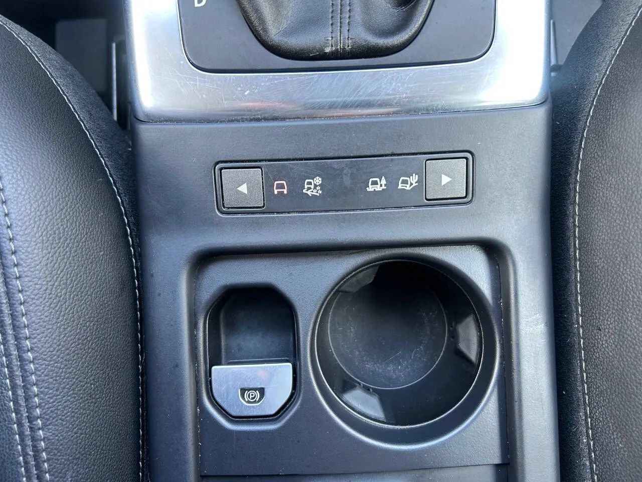 Used 2014 Land Rover LR2 HSE AWD/4WD image 24