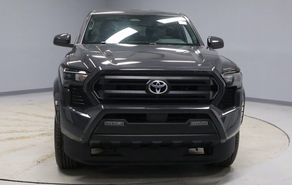 Used 2025 Toyota Tacoma SR5 image 6