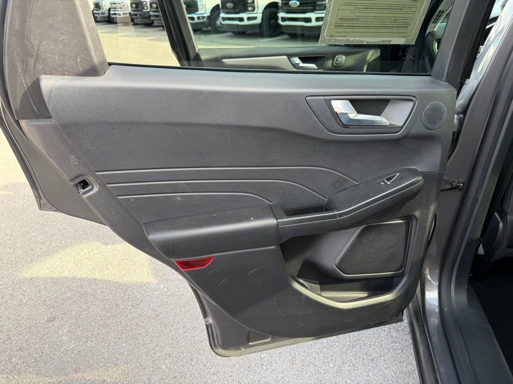 Used 2022 Ford Escape SEL w/ Technology Package image 12