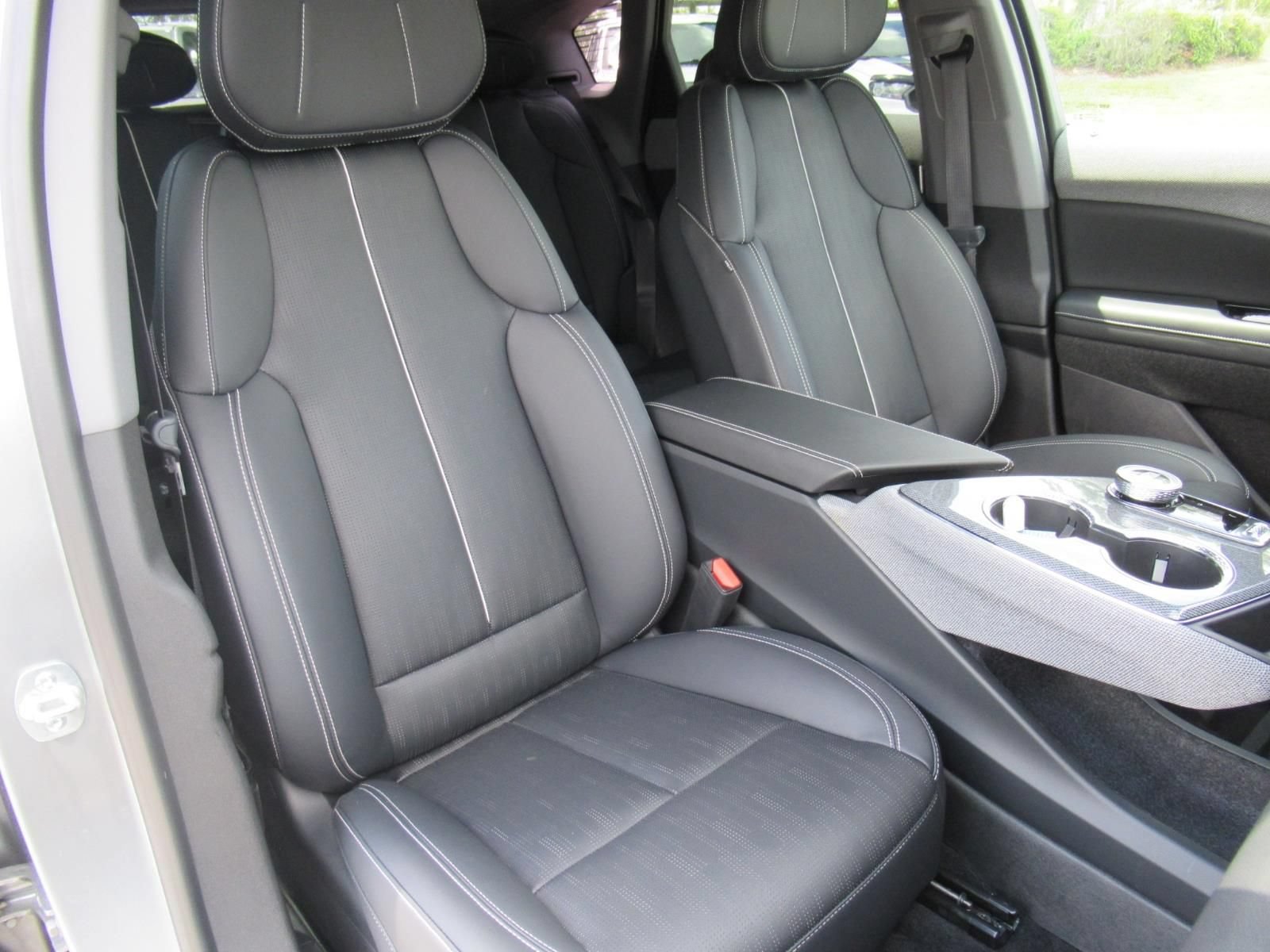 Certified 2025 Cadillac Optiq Sport 2 w/ LPO, Floor Liner Package AWD/4WD image 11