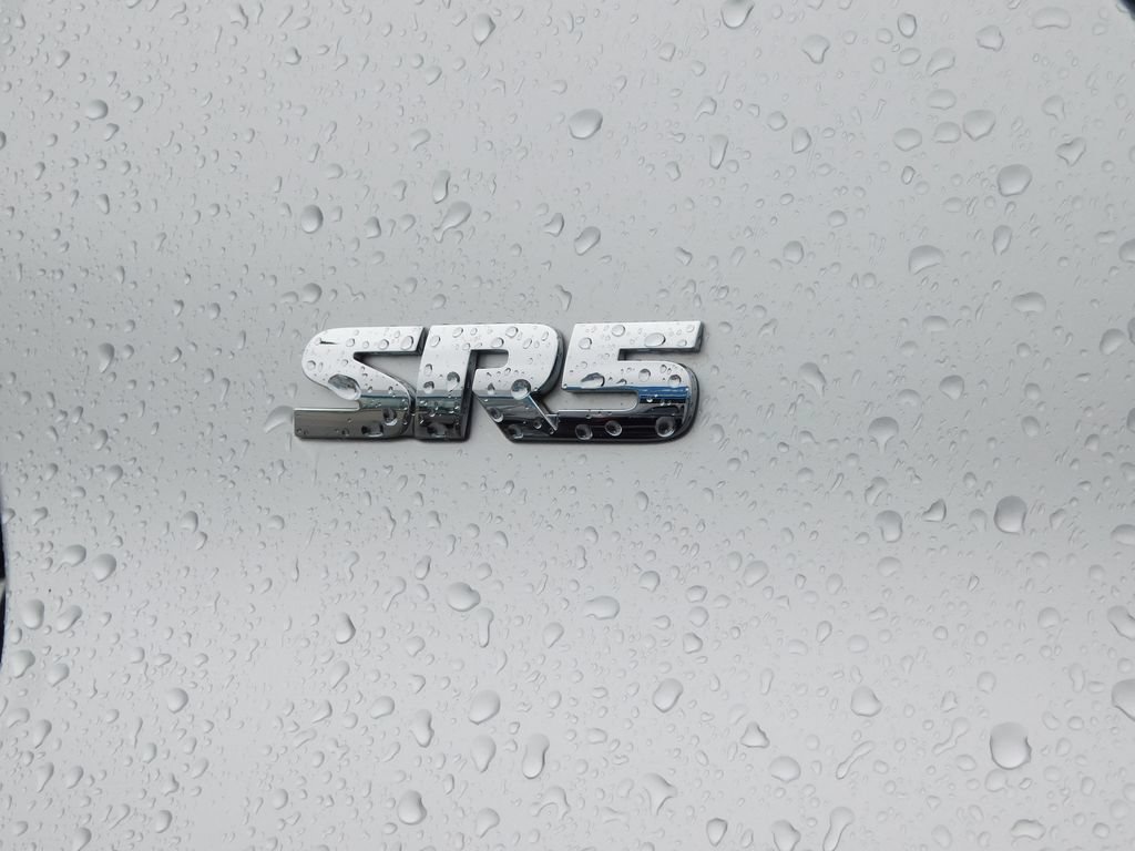 Used 2020 Toyota 4Runner SR5 AWD/4WD image 33