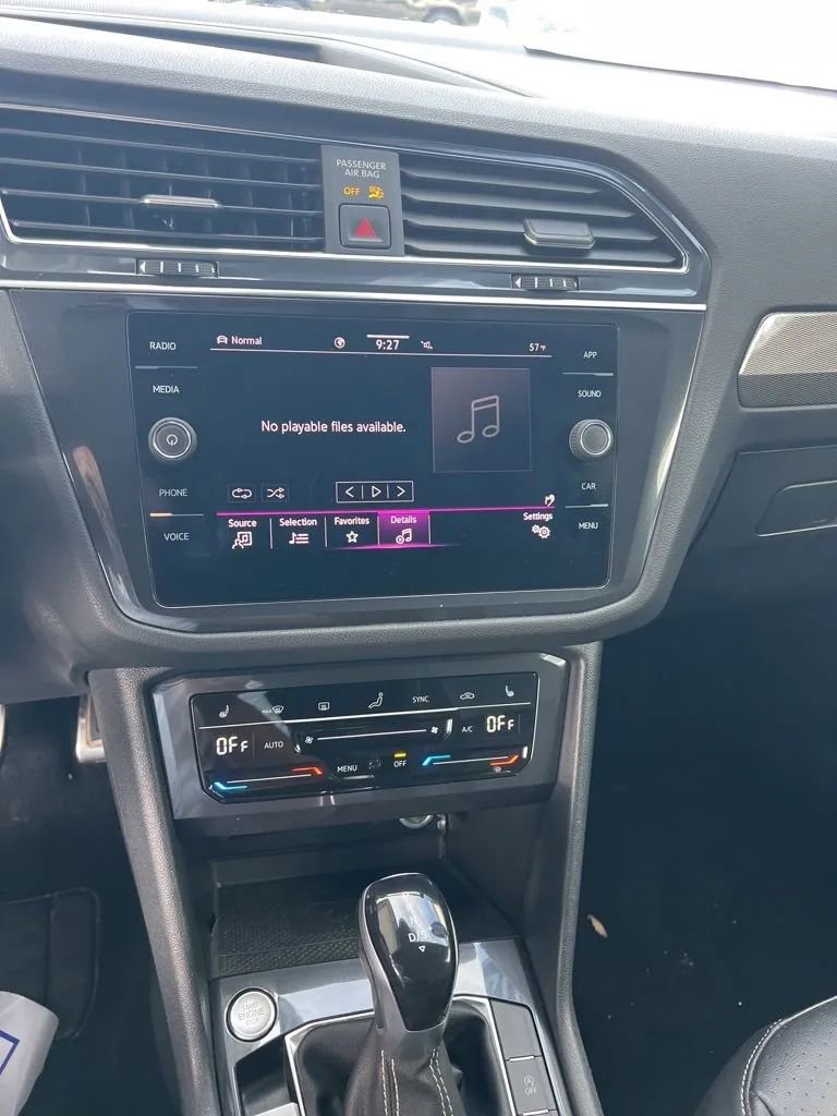 Used 2022 Volkswagen Tiguan SE R-Line image 27