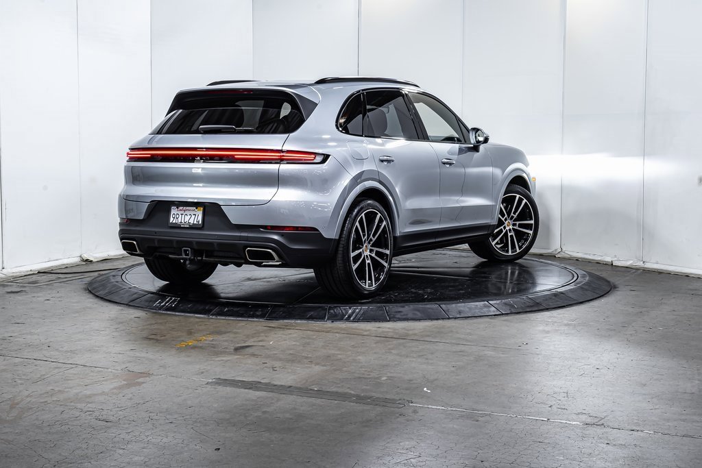 Certified 2025 Porsche Cayenne image 7