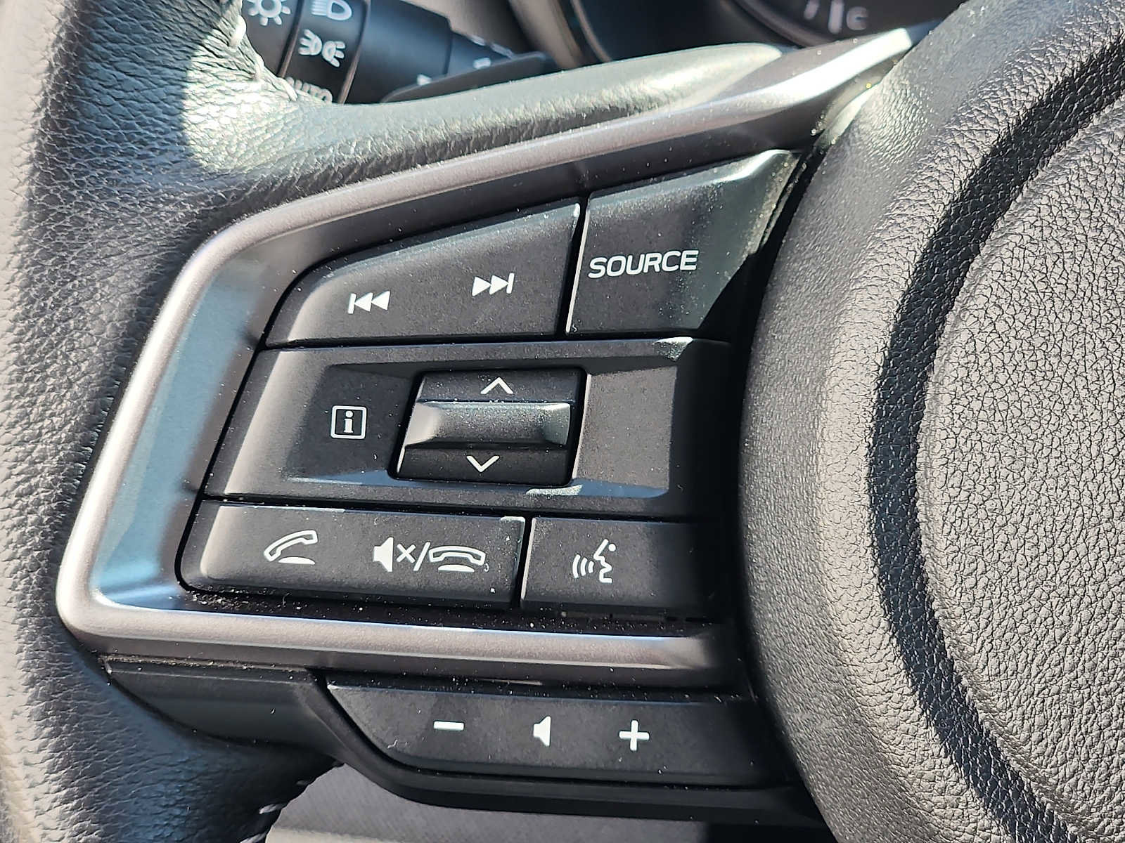 Used 2023 Subaru Outback Premium image 21