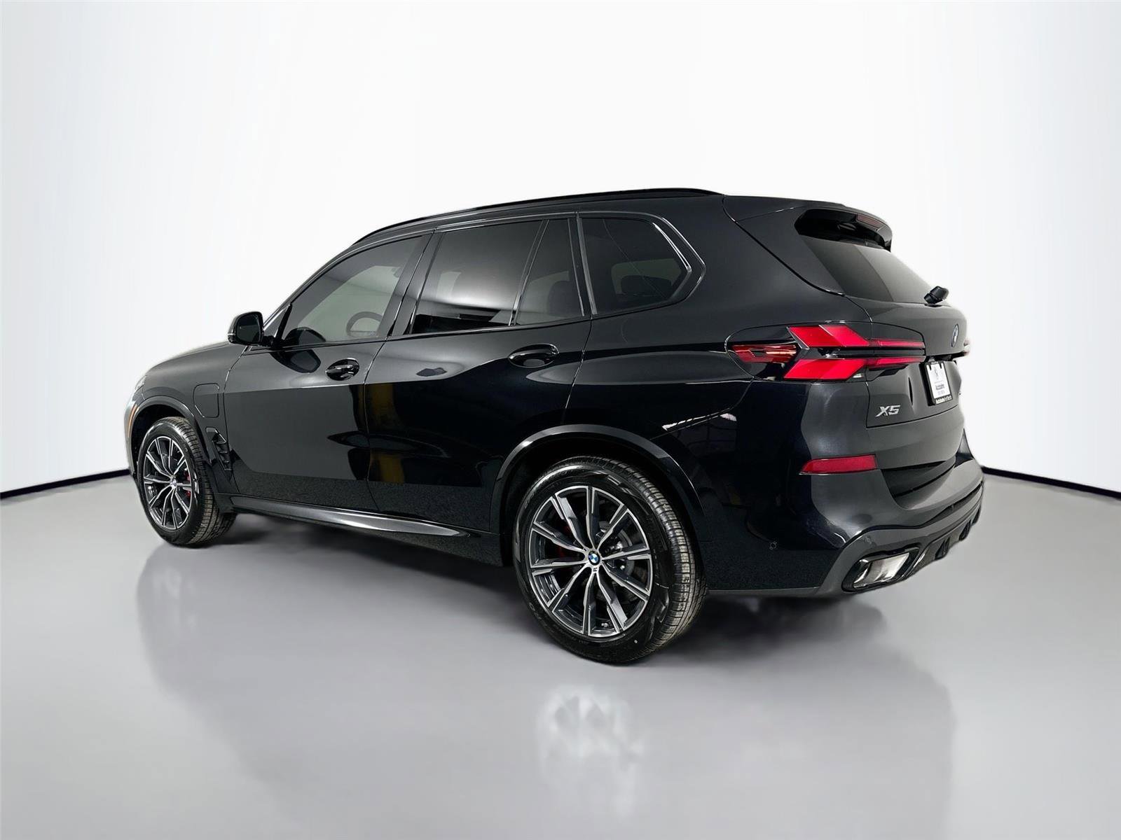 New 2026 BMW X5 xDrive50e AWD/4WD image 7