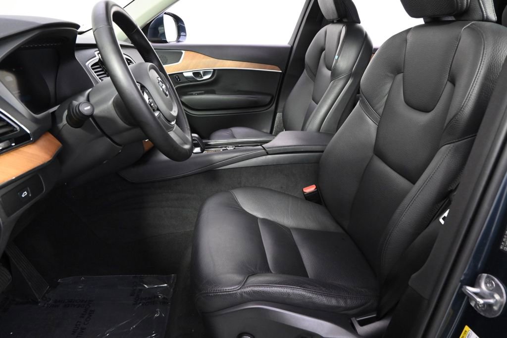 Used 2024 Volvo XC90 B6 Plus w/ Protection Package Premier image 13