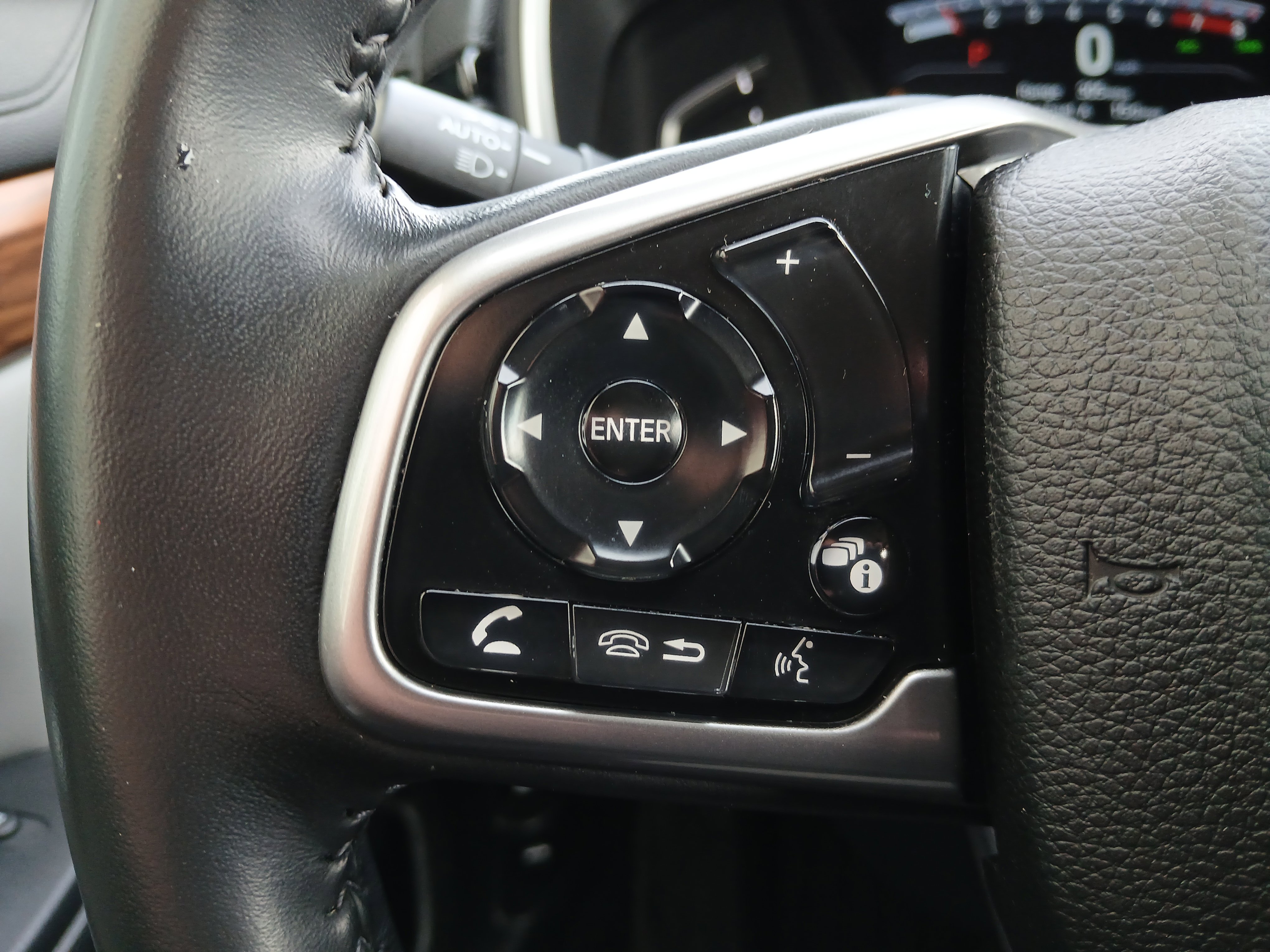 Used 2022 Honda CR-V Touring image 15