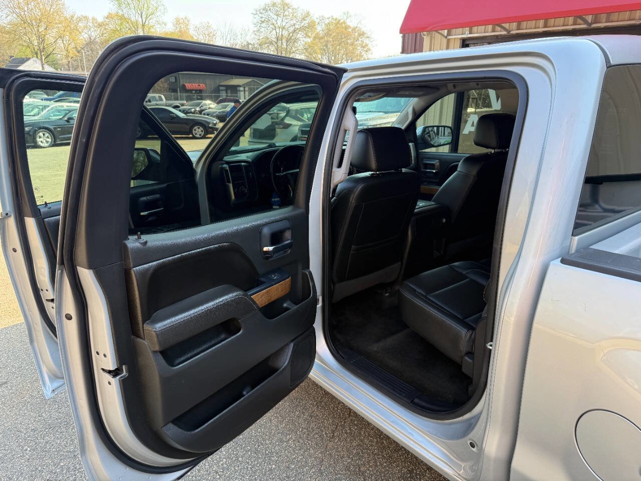 Used 2017 Chevrolet Silverado 1500 LTZ w/ Texas Edition RWD image 13