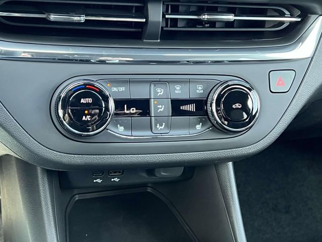 Used 2025 Buick Envista Preferred w/ Convenience I Package image 22