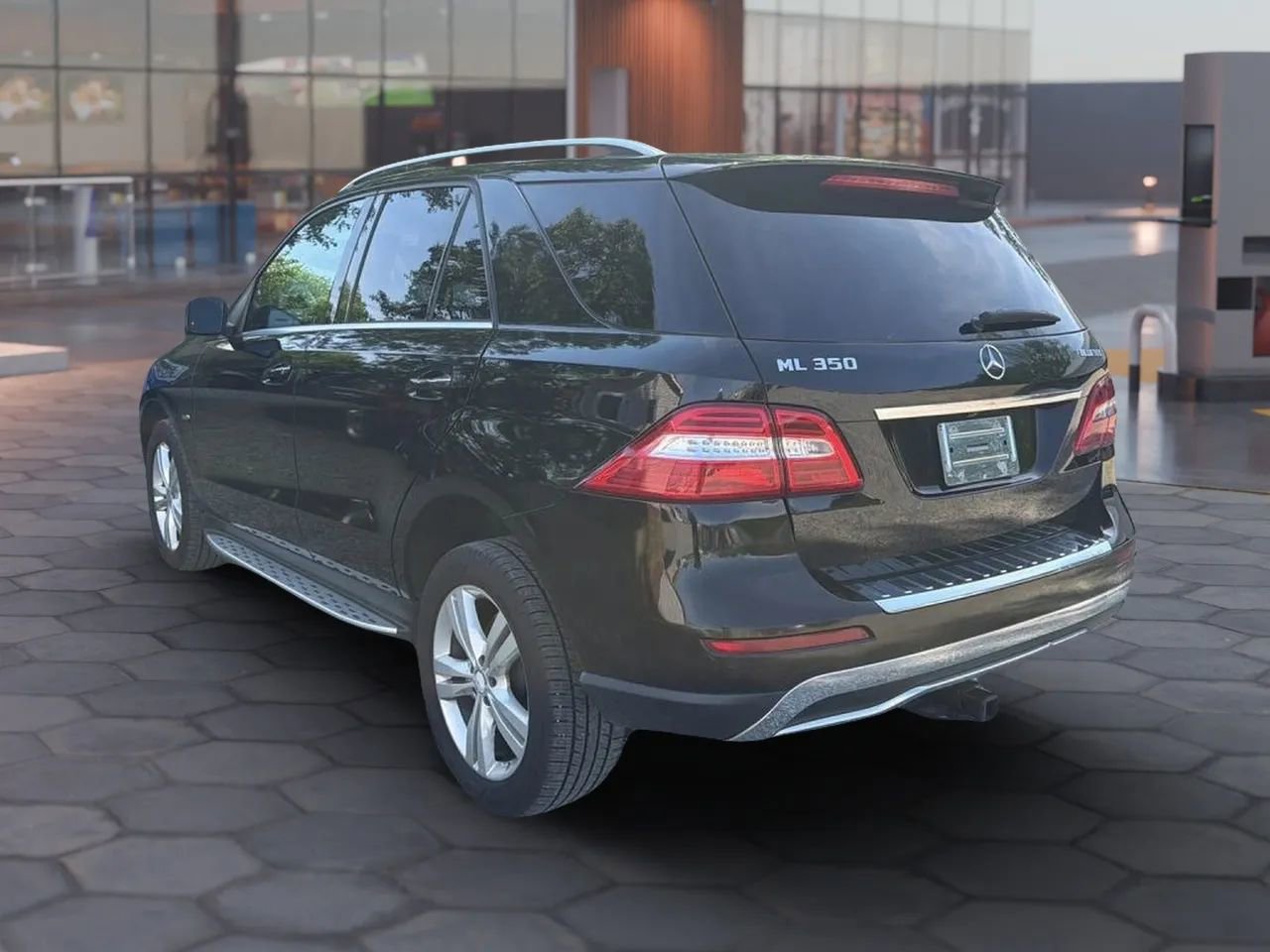 Used 2012 Mercedes-Benz ML 350 BlueTEC 4MATIC image 8