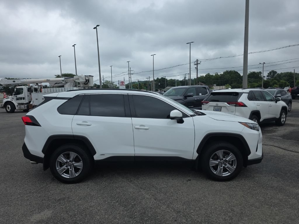 Certified 2024 Toyota RAV4 LE AWD/4WD image 3