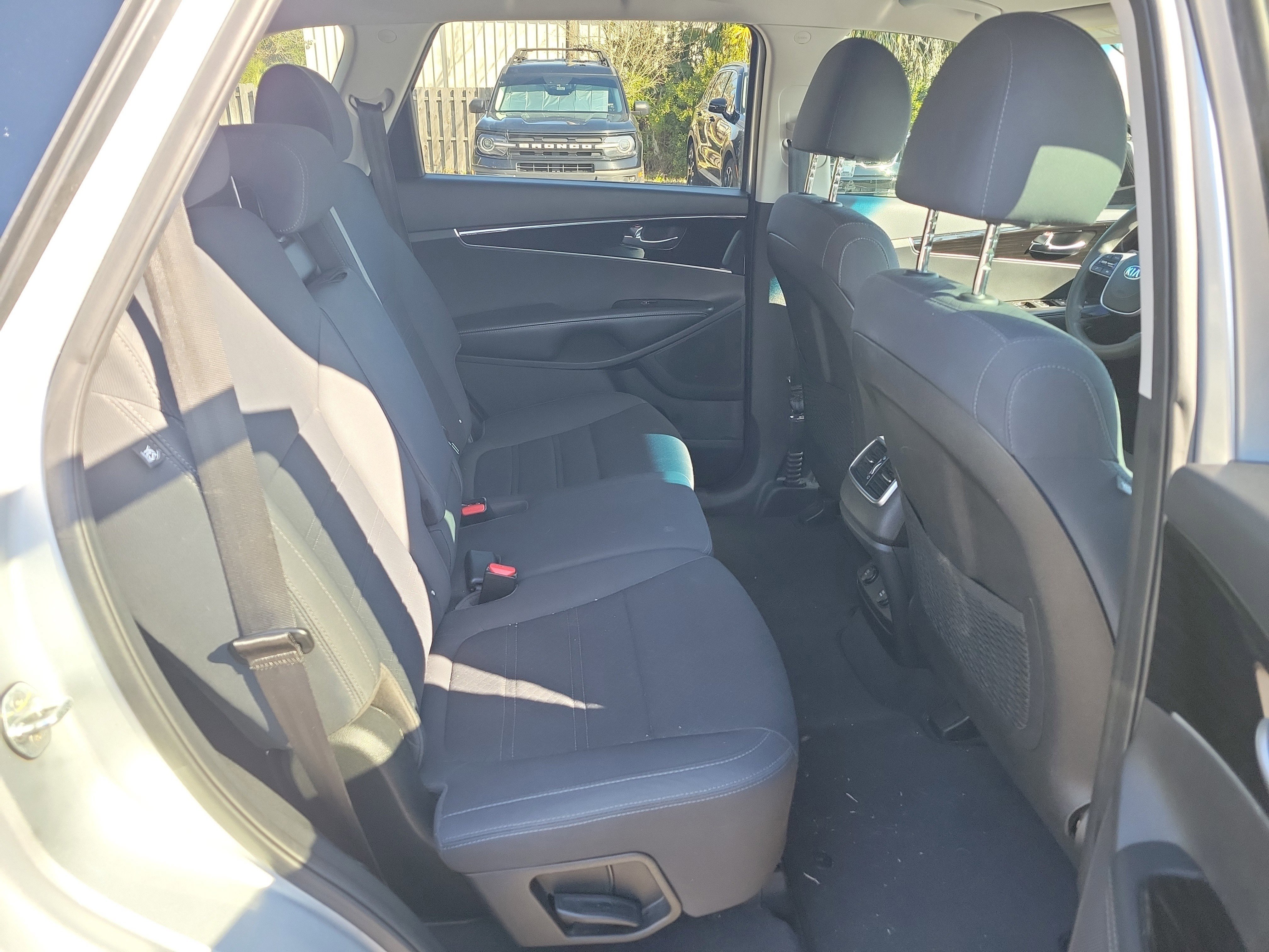 Used 2020 Kia Sorento AWD V6 image 12