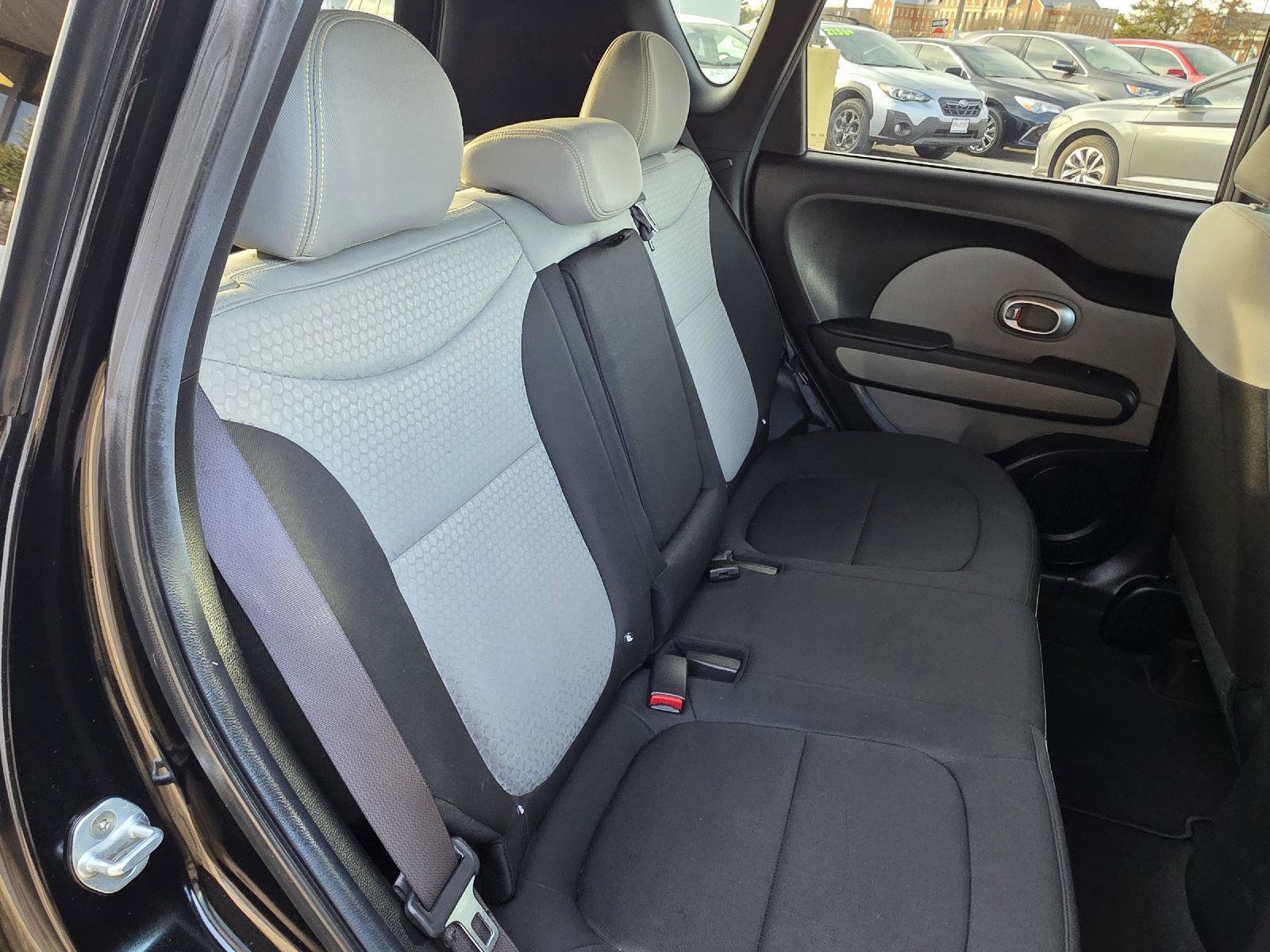 Used 2014 Kia Soul + image 26