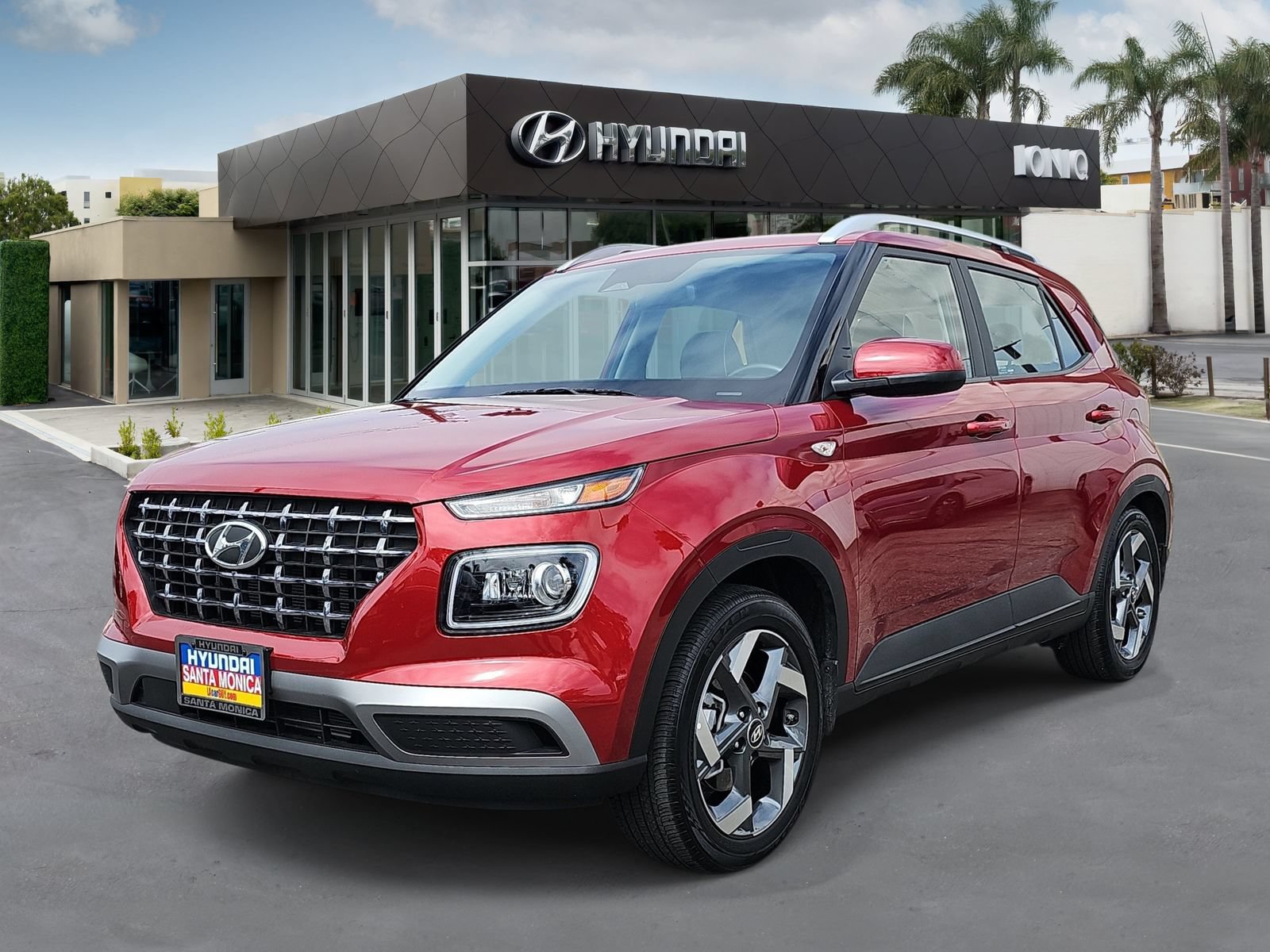 Certified 2025 Hyundai Venue Limited FWD image 7