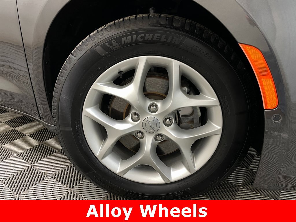 Used 2019 Chrysler Pacifica Touring Plus w/ Advanced Safetytec Group image 53