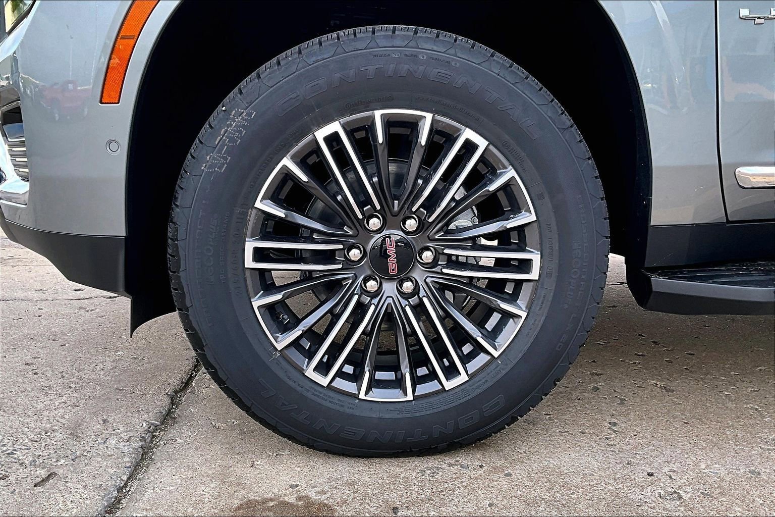 New 2026 GMC Yukon Elevation w/ Elevation Premium Package image 12