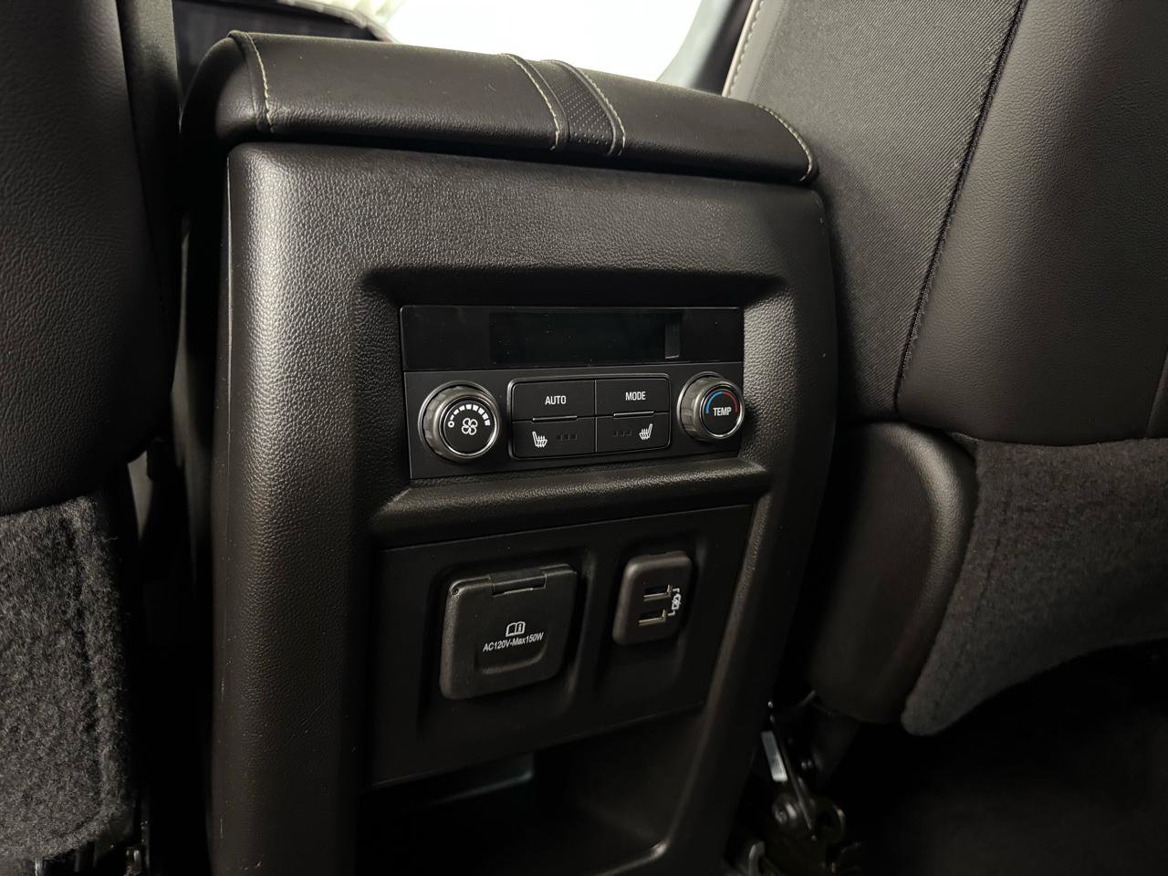 Used 2023 Chevrolet Traverse Premier w/ LPO, Floor Liner Package AWD/4WD image 36