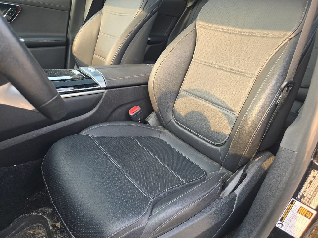Used 2023 Mercedes-Benz GLC 300 4MATIC image 24