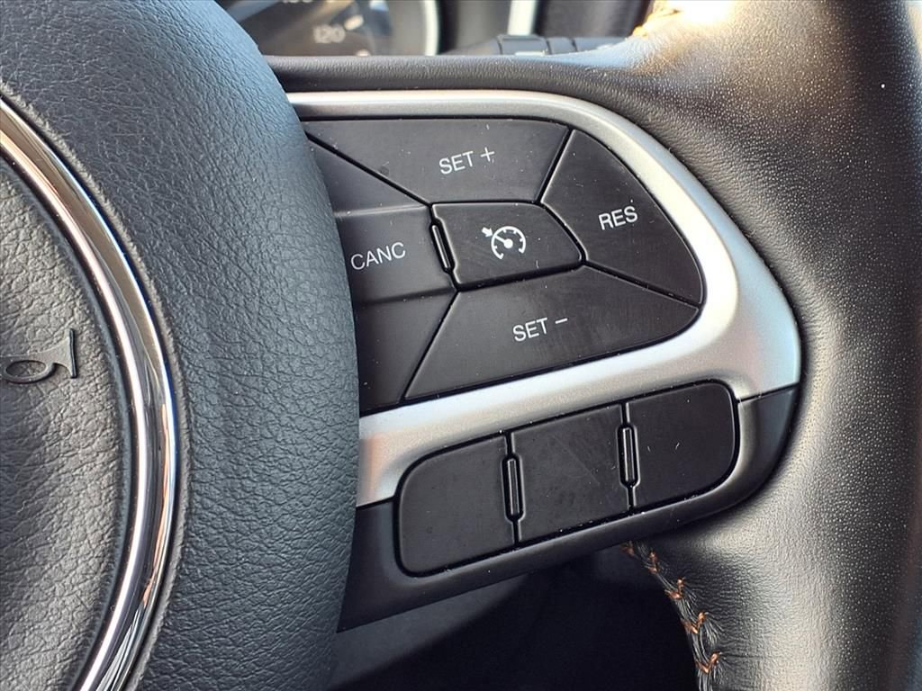 Used 2020 Jeep Compass Limited image 28