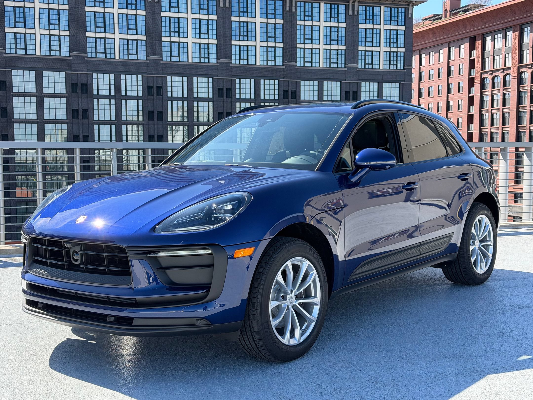 Used 2026 Porsche Macan AWD/4WD image 1