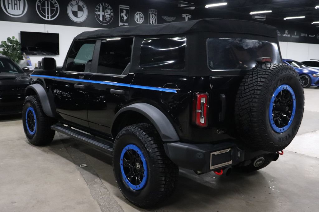 Used 2022 Ford Bronco Wildtrak image 3