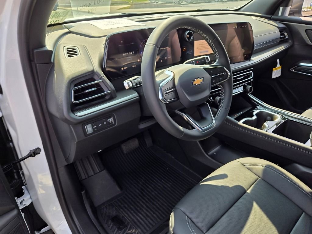 New 2026 Chevrolet Traverse LT w/ Driver Confidence Package AWD/4WD image 19