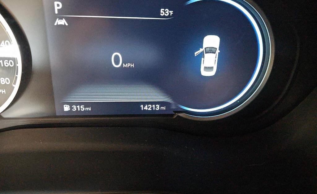 Used 2023 Genesis G70 3.3T image 12