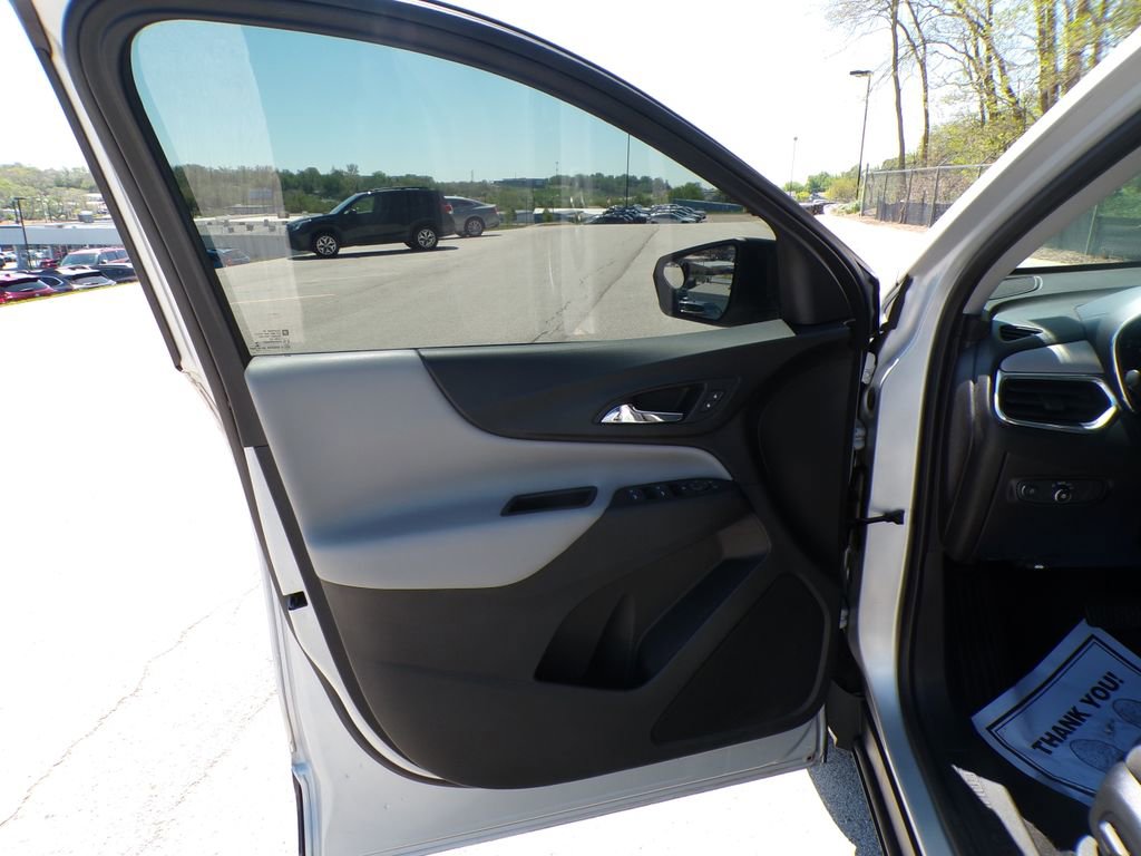Used 2019 Chevrolet Equinox LS w/ LS Convenience Package AWD/4WD image 21