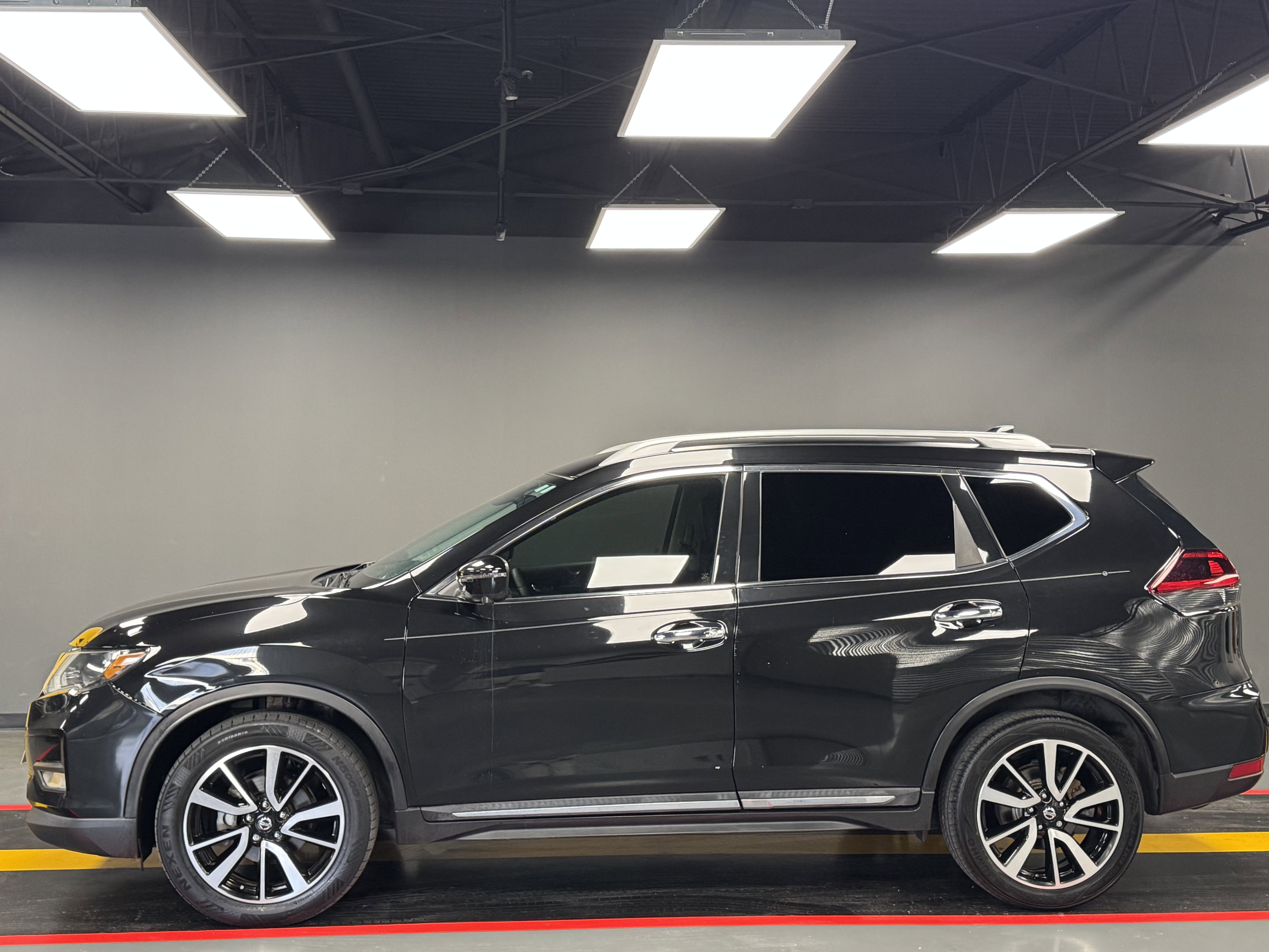 Used 2020 Nissan Rogue SL FWD image 3