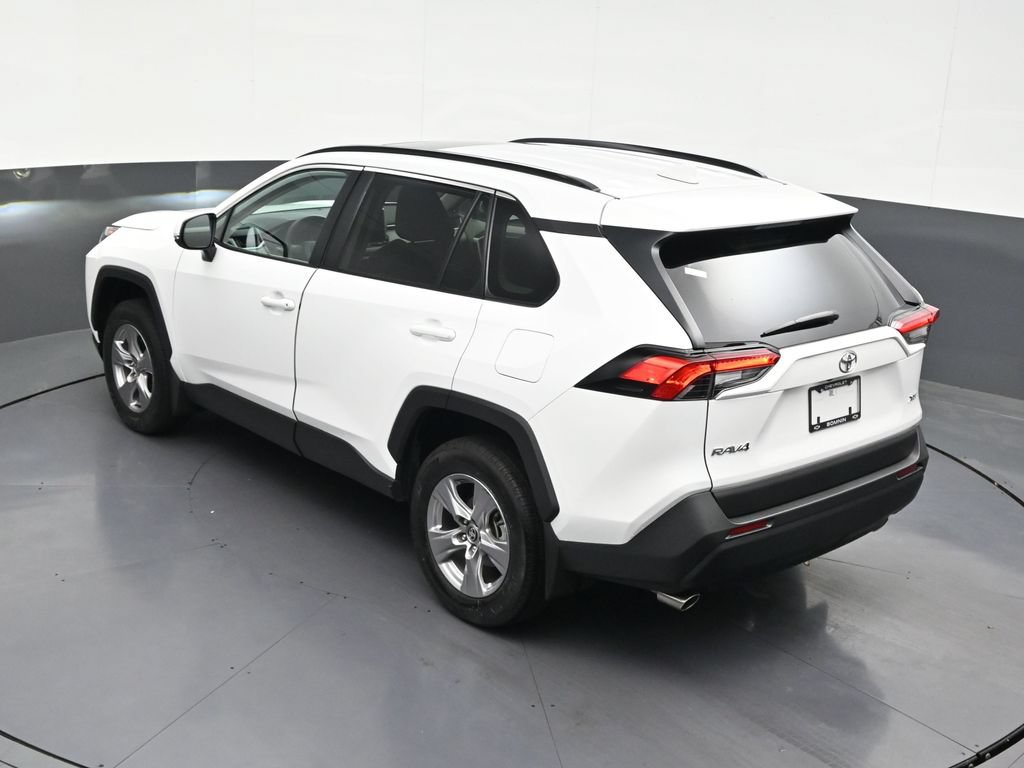 Used 2025 Toyota RAV4 XLE w/ Convenience Package FWD image 17