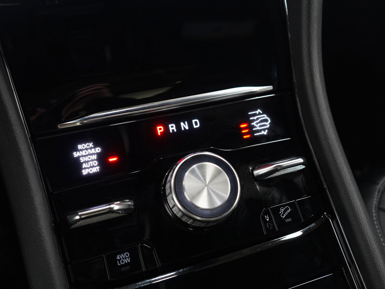 Used 2023 Jeep Grand Cherokee Overland image 24