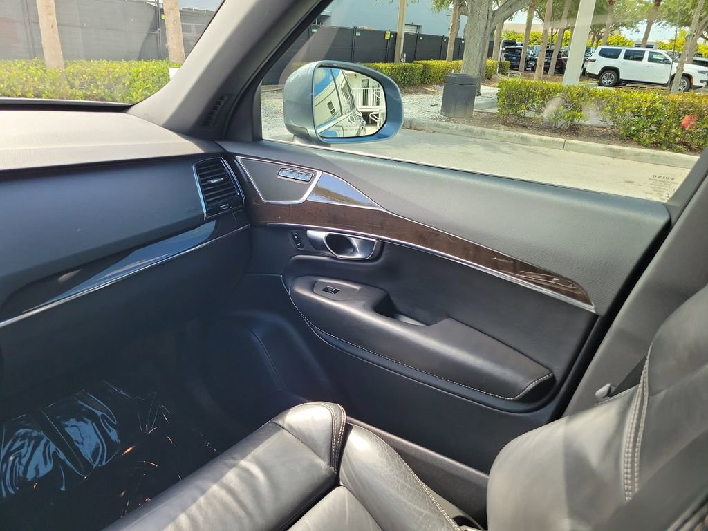 Used 2018 Volvo XC90 T5 Momentum w/ Convenience Package FWD image 19