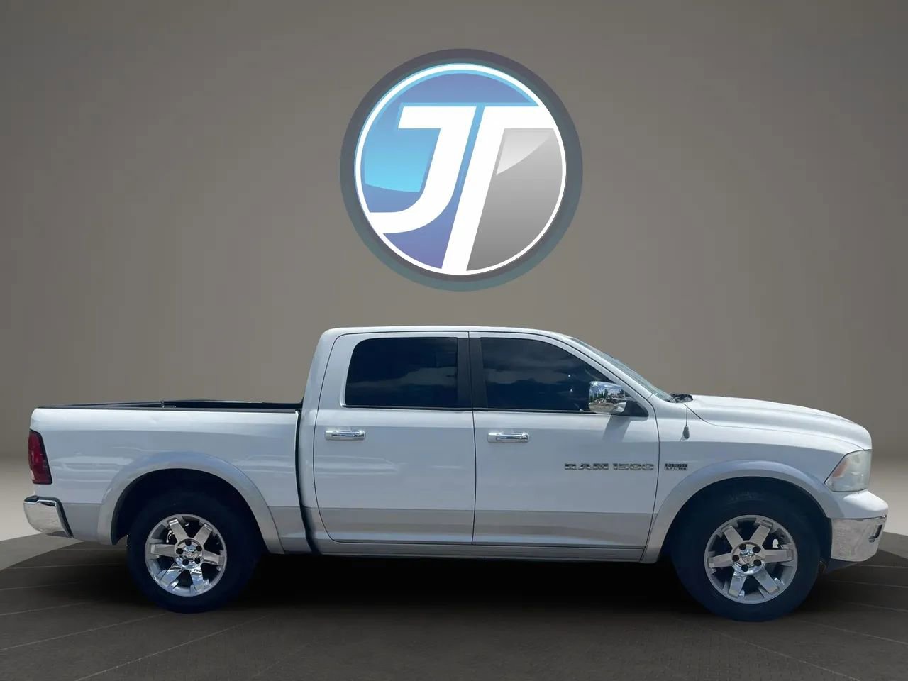Used 2012 RAM 1500 Laramie RWD image 18